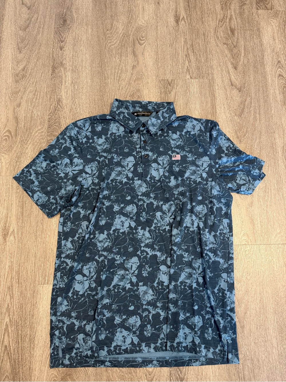 Travis Mathew Poolside Paradise Polo Shirt Mens L Blue Floral USA Flag Golf